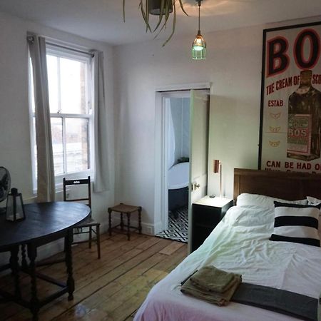 New! Castle View Studio Apartment スカーバラ エクステリア 写真